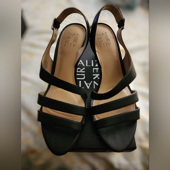 💥NIB NATURALIZER WOMEN TAIMI DRESS SANDALS SIZE 8W BLACK - Picture 2 of 5